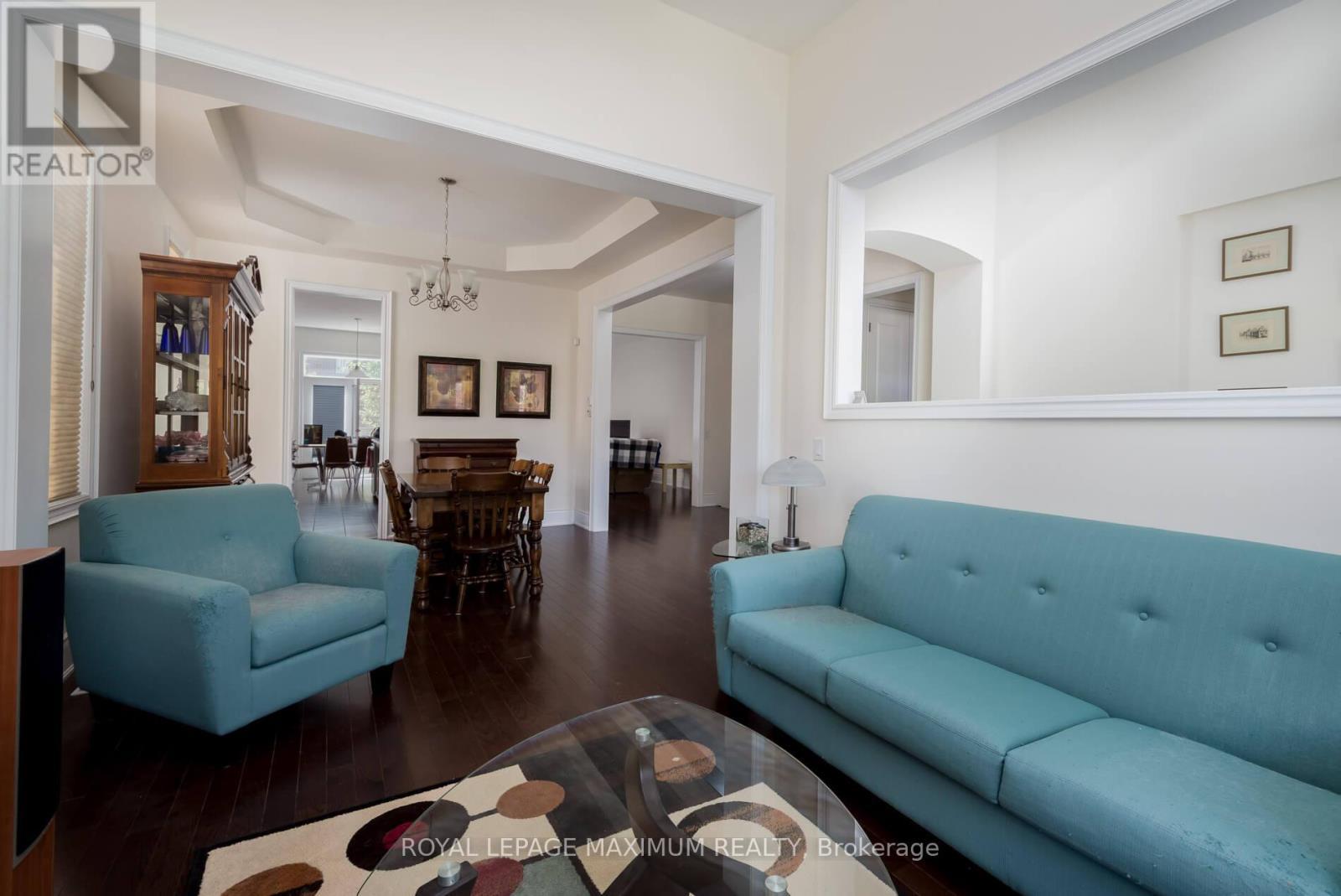 












4 BLUE BEECH TRAIL

,
King,




Ontario
L7B0A1

