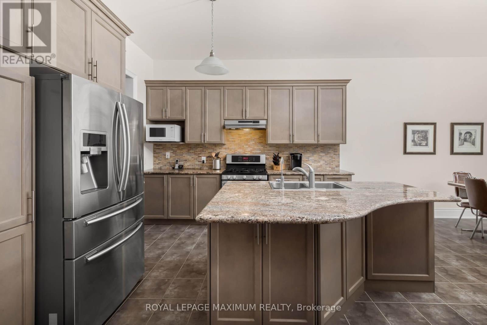 












4 BLUE BEECH TRAIL

,
King,




Ontario
L7B0A1

