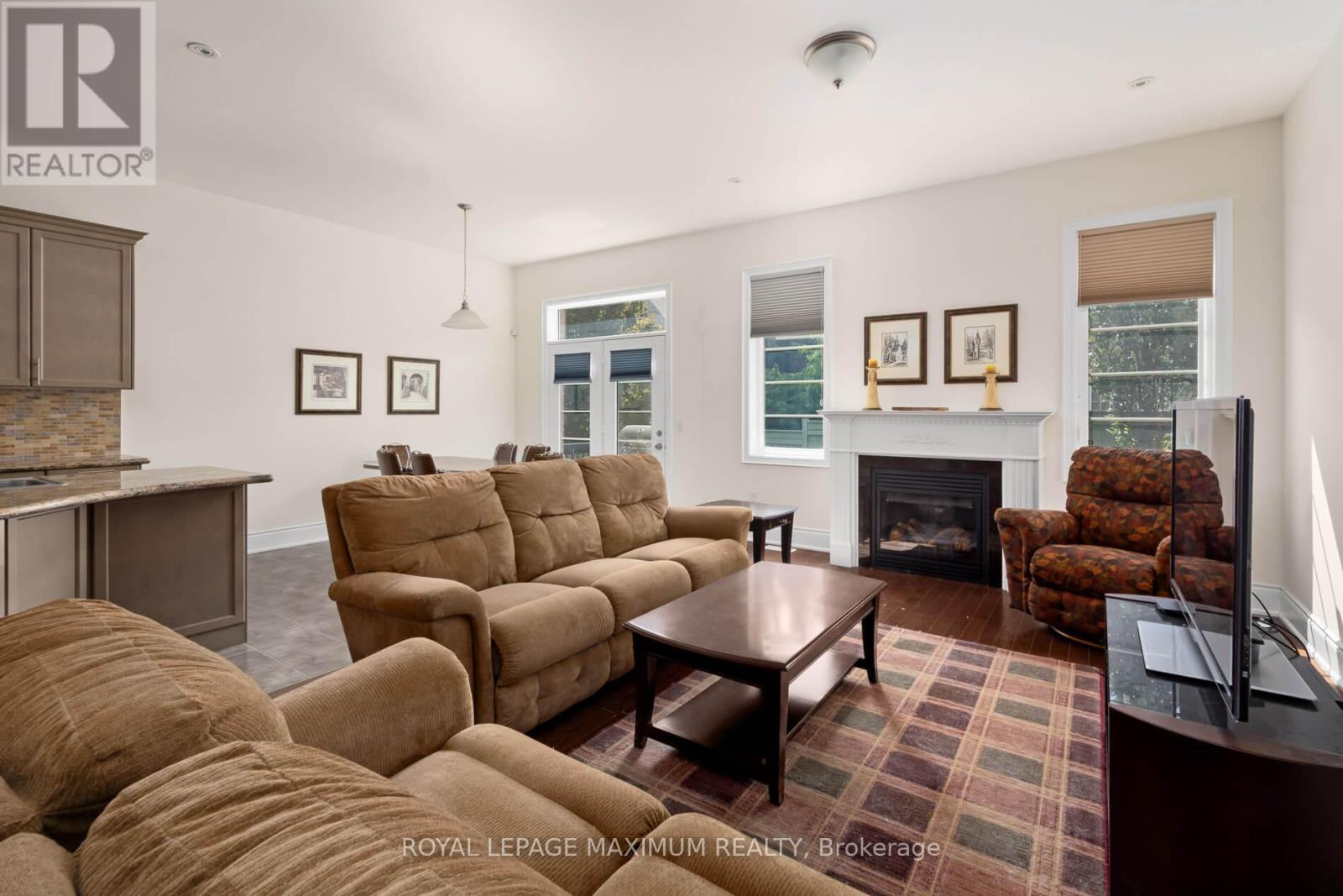 












4 BLUE BEECH TRAIL

,
King,




Ontario
L7B0A1

