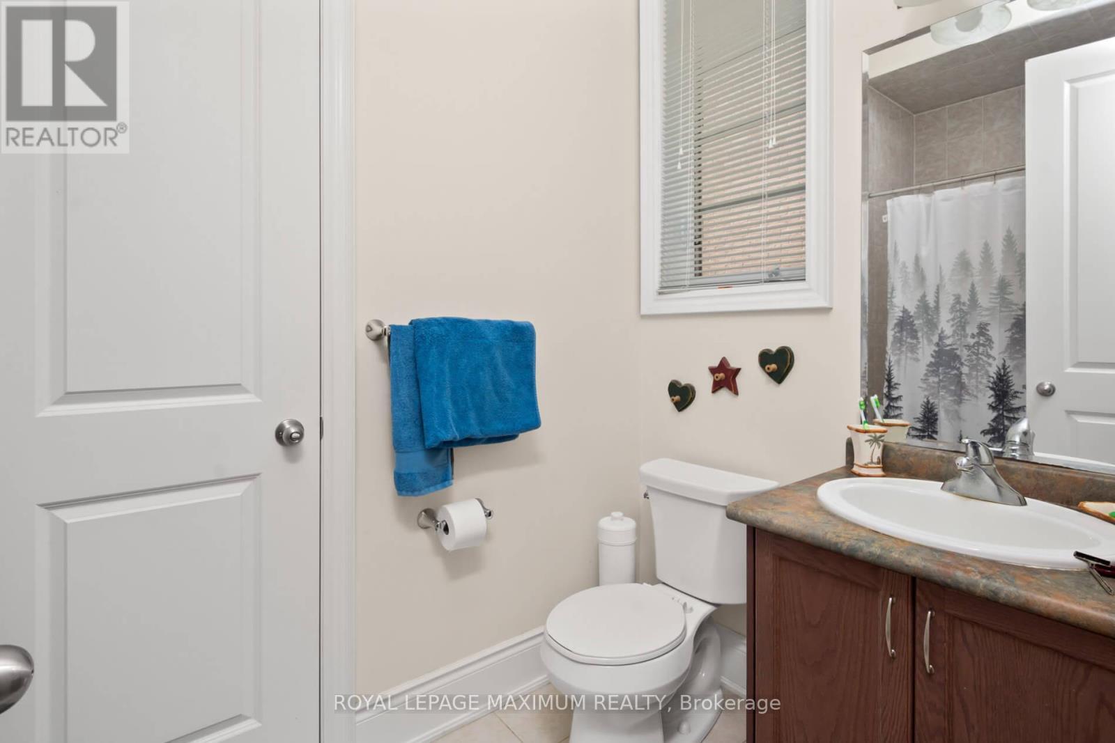 












4 BLUE BEECH TRAIL

,
King,




Ontario
L7B0A1

