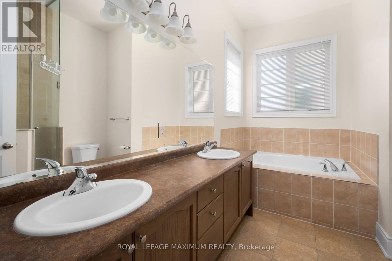 












4 BLUE BEECH TRAIL

,
King,




Ontario
L7B0A1

