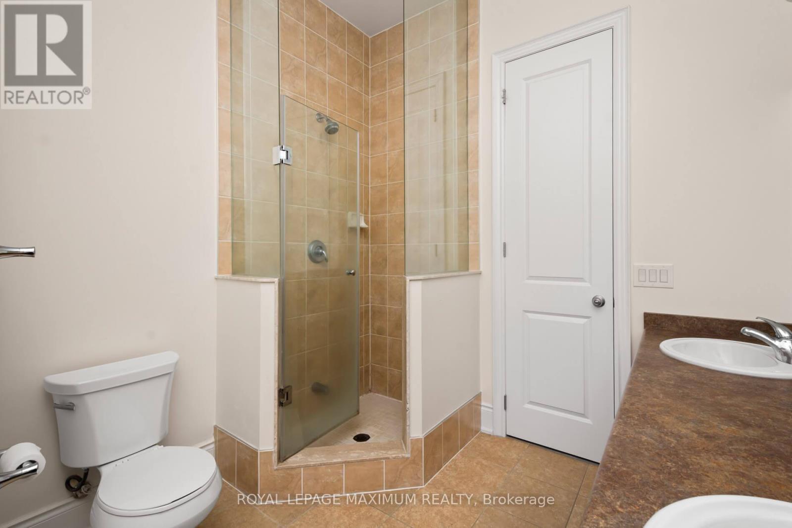 












4 BLUE BEECH TRAIL

,
King,




Ontario
L7B0A1

