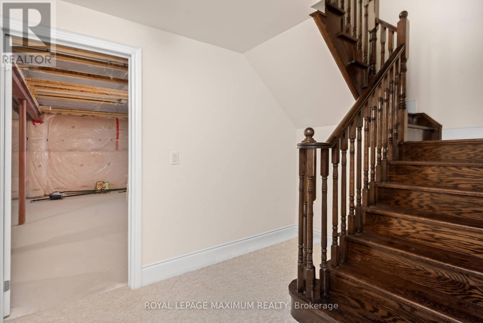 












4 BLUE BEECH TRAIL

,
King,




Ontario
L7B0A1

