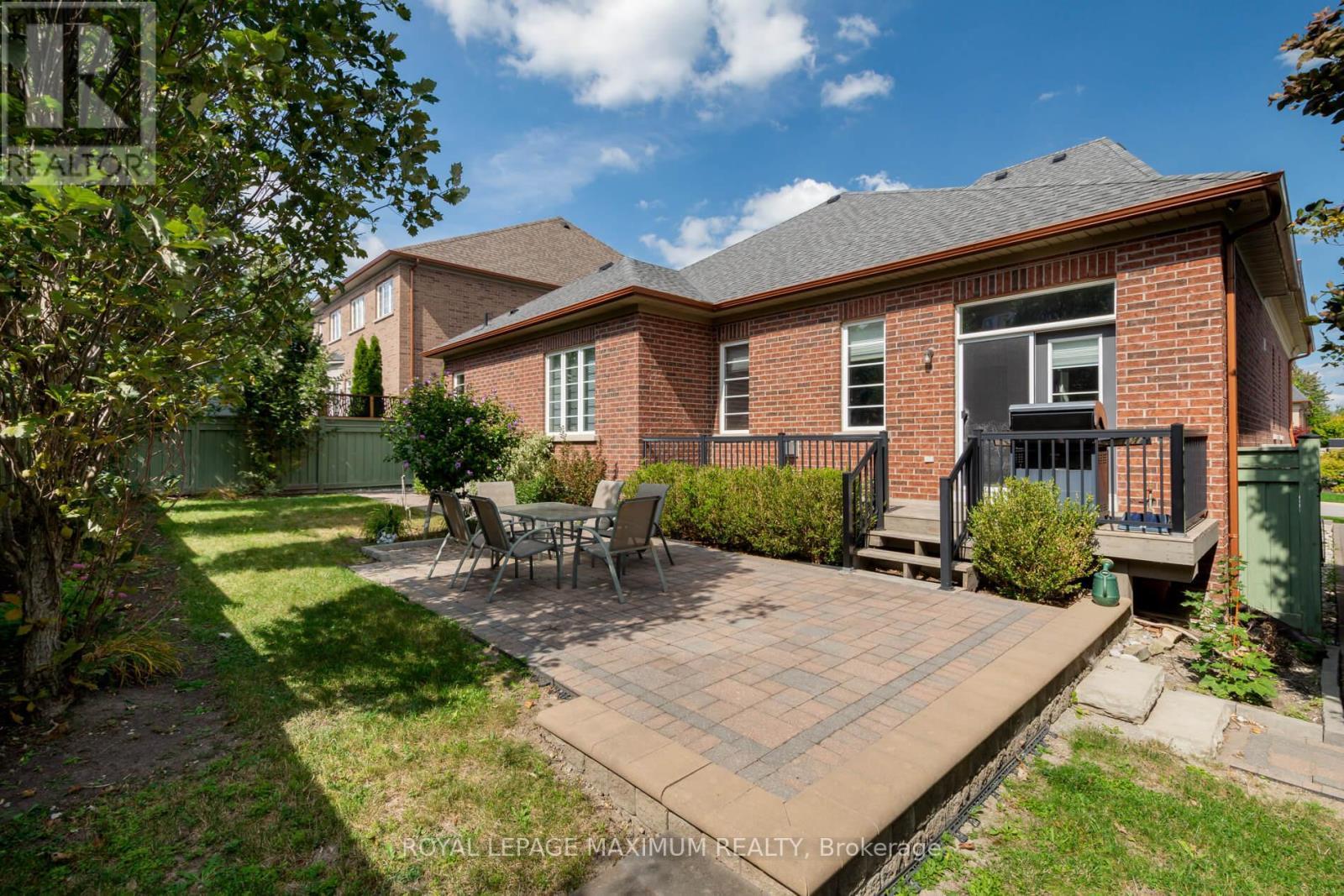 












4 BLUE BEECH TRAIL

,
King,




Ontario
L7B0A1

