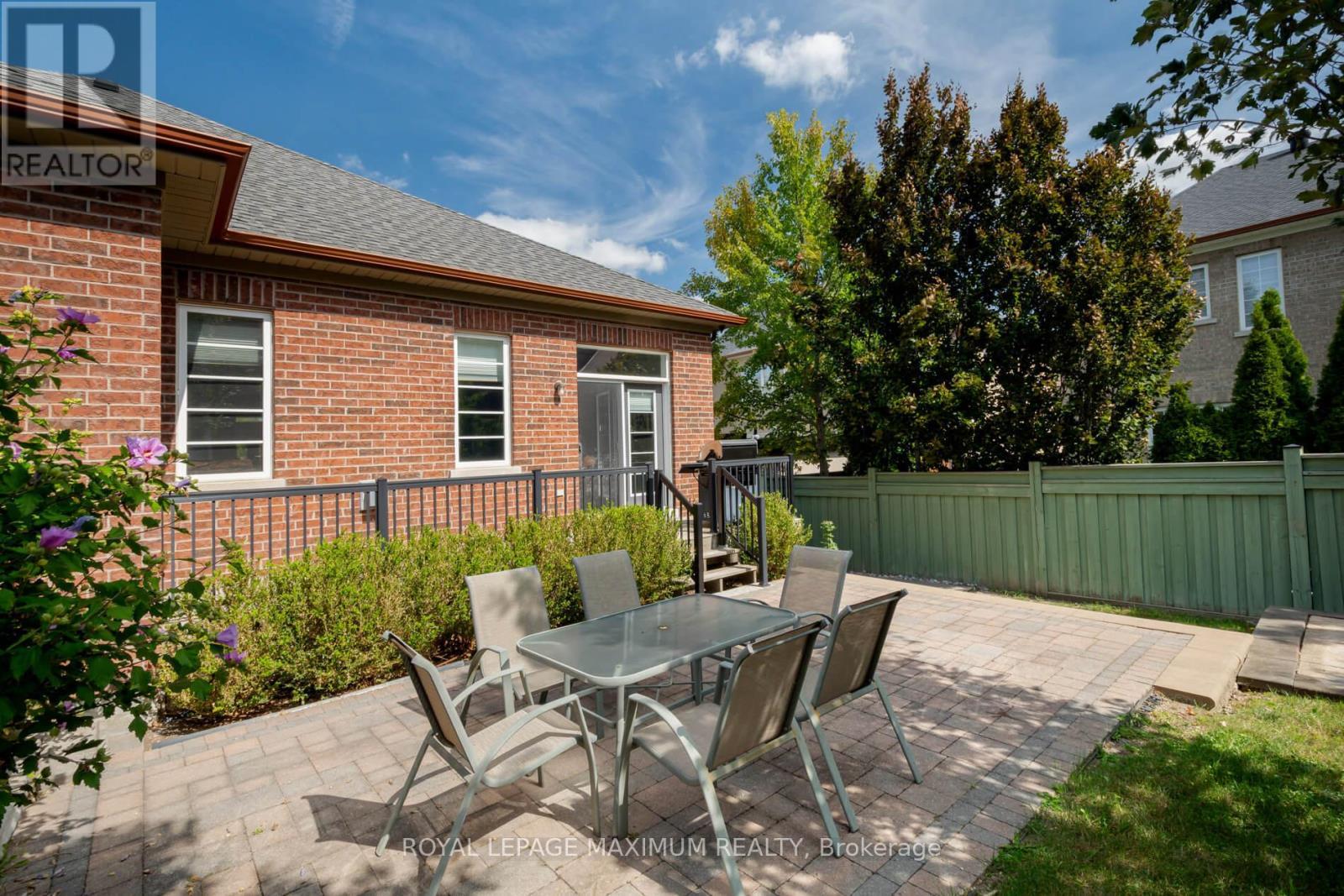 












4 BLUE BEECH TRAIL

,
King,




Ontario
L7B0A1

