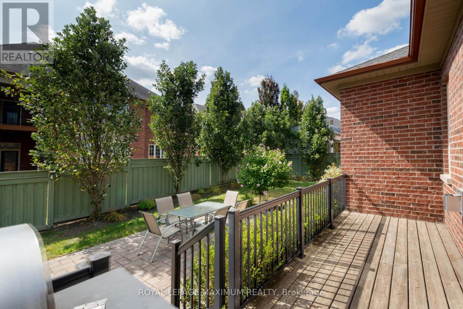 












4 BLUE BEECH TRAIL

,
King,




Ontario
L7B0A1

