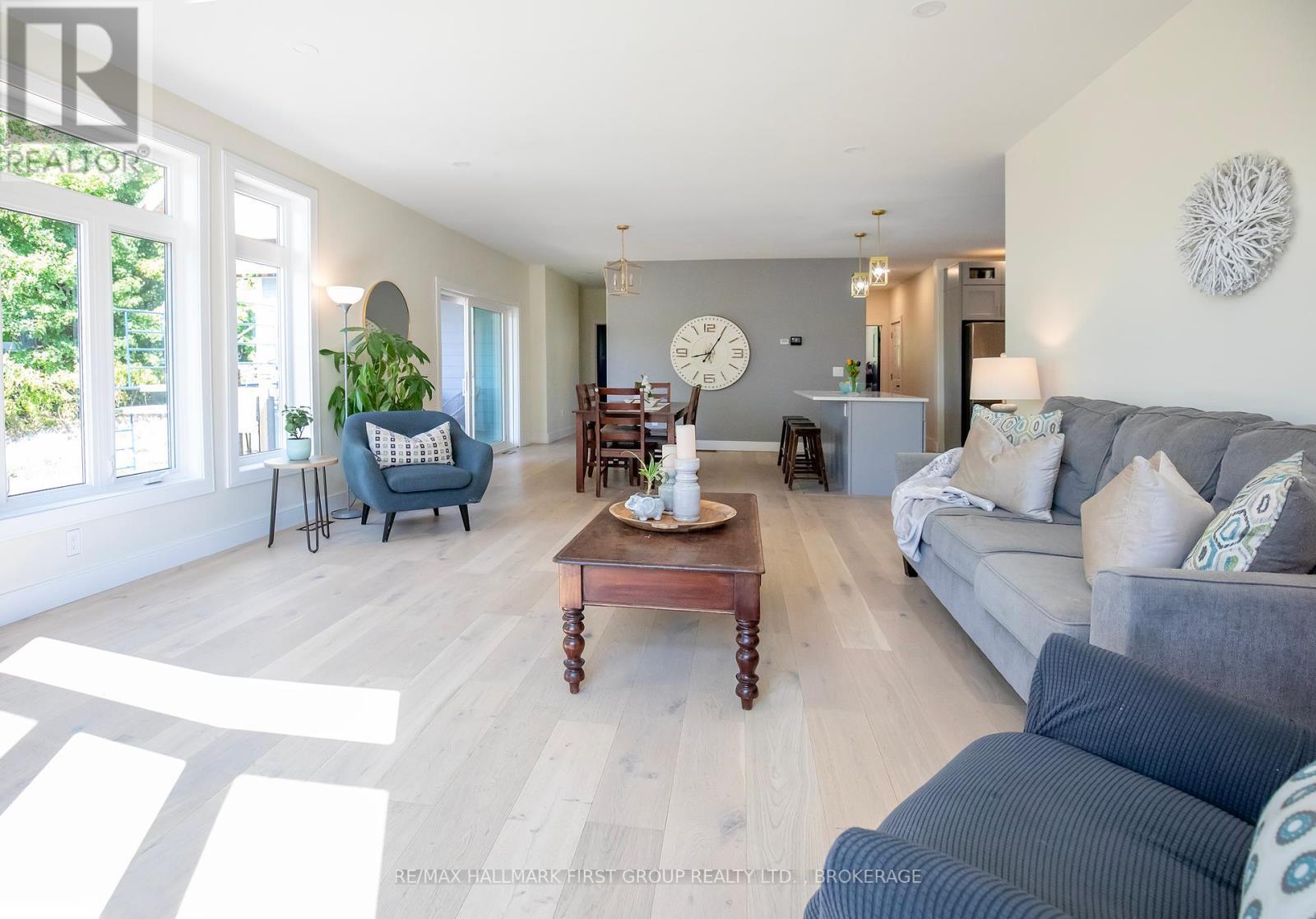 












1054 CRANBERRY COVE LANE

,
Frontenac (Frontenac South),




Ontario
K0H2N0

