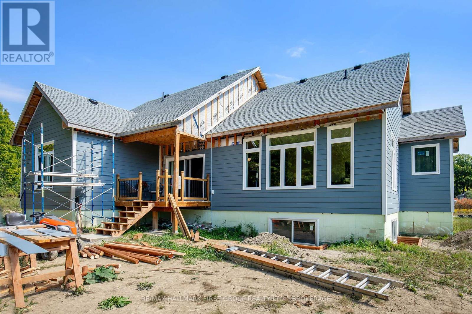 












1054 CRANBERRY COVE LANE

,
Frontenac (Frontenac South),




Ontario
K0H2N0

