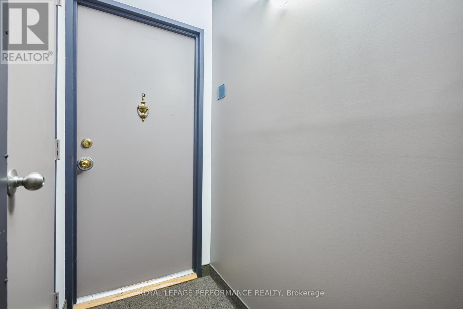 












202 - 158 B MCARTHUR AVENUE

,
Ottawa,




Ontario
K1L8C9

