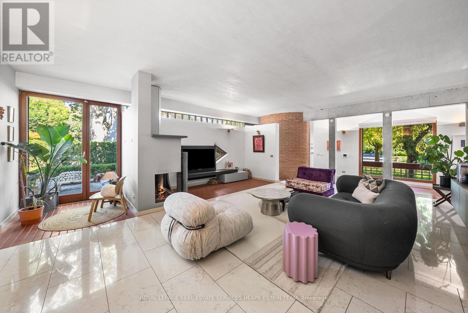 












31 GOVERNORS ROAD

,
Toronto,




Ontario
M4W2E9

