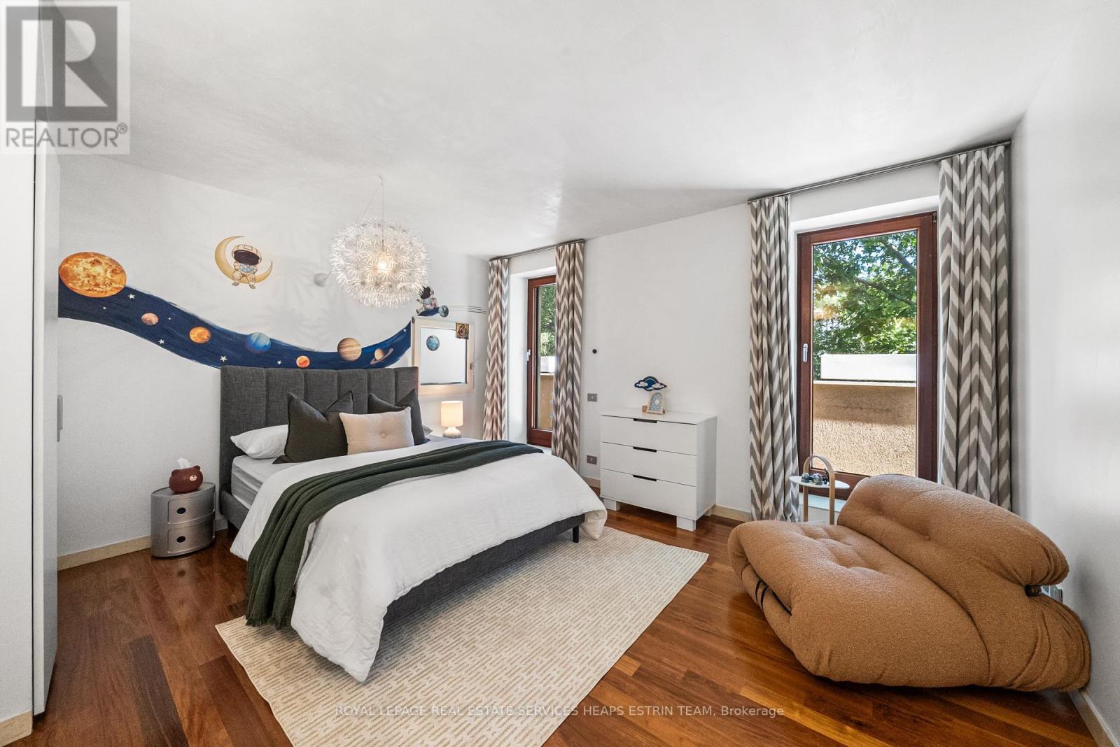 












31 GOVERNORS ROAD

,
Toronto,




Ontario
M4W2E9

