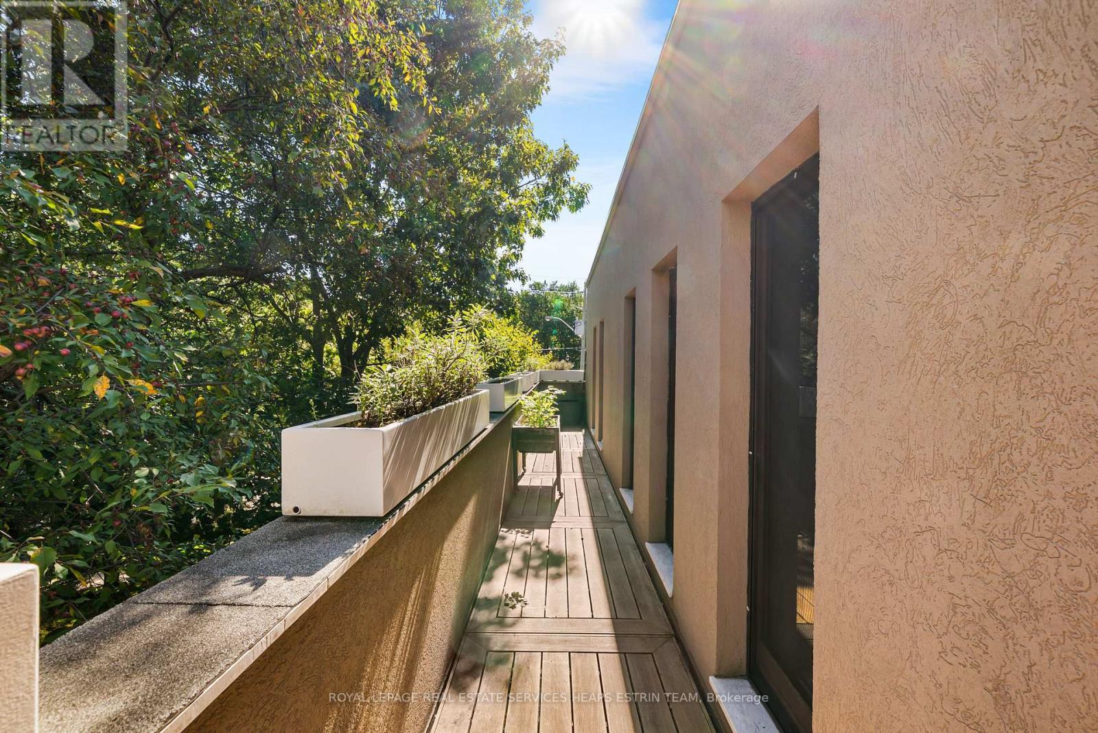 












31 GOVERNORS ROAD

,
Toronto,




Ontario
M4W2E9

