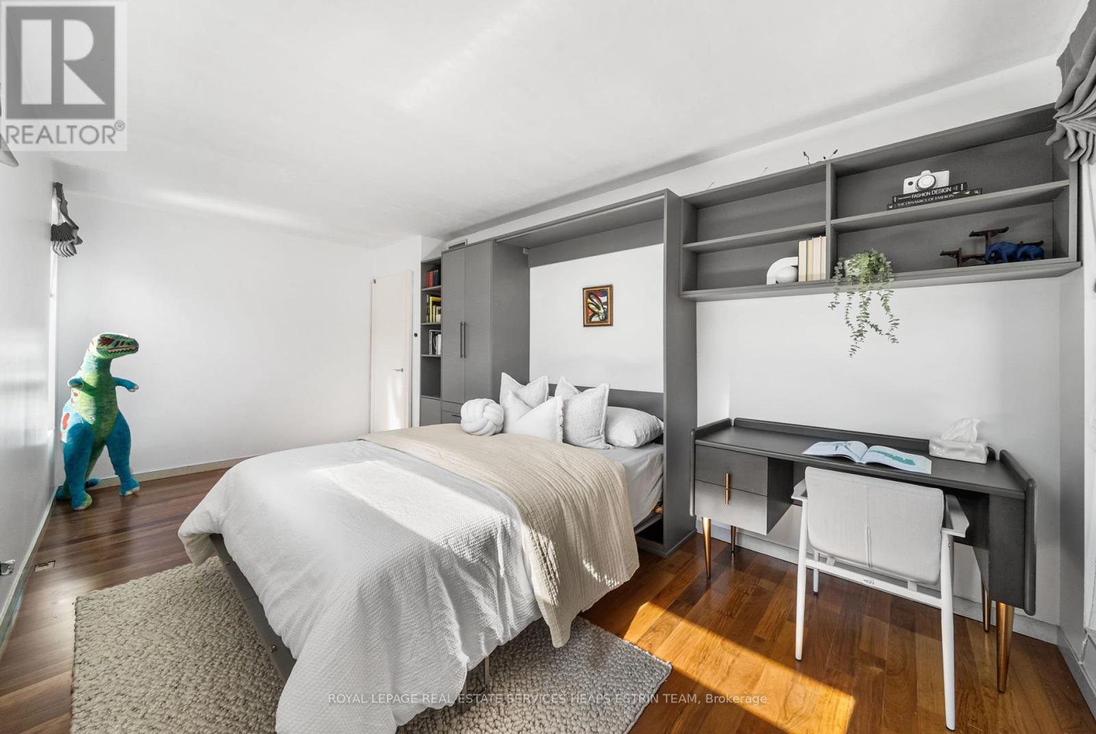 












31 GOVERNORS ROAD

,
Toronto,




Ontario
M4W2E9

