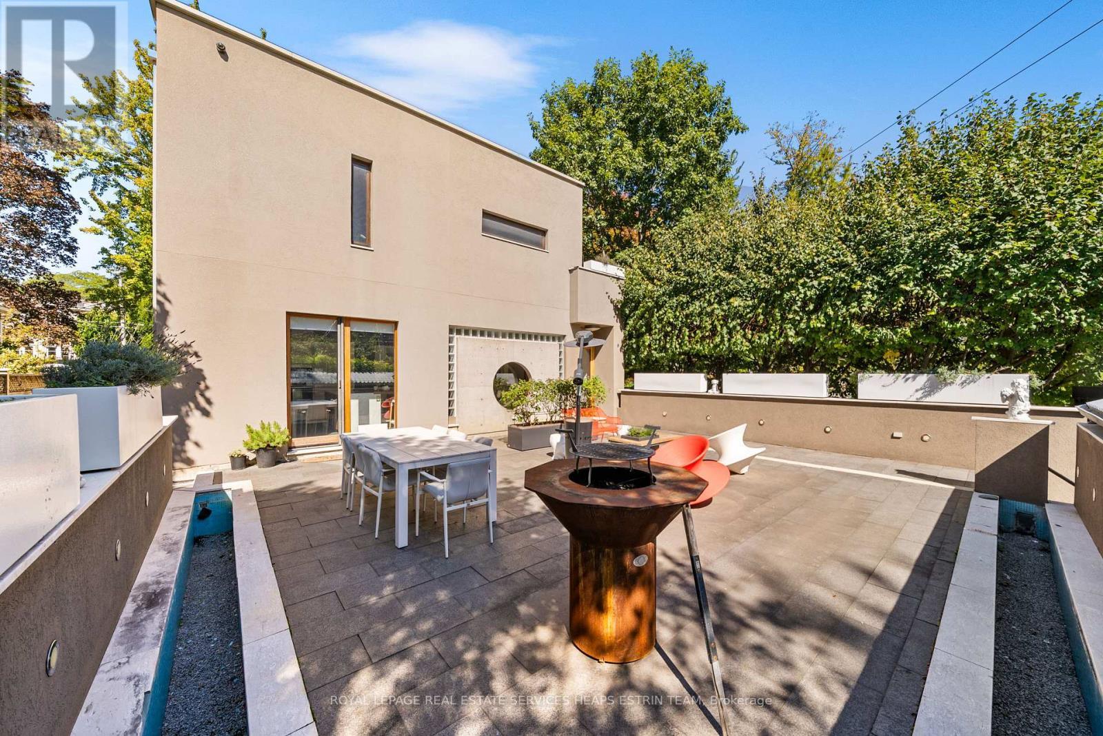 












31 GOVERNORS ROAD

,
Toronto,




Ontario
M4W2E9

