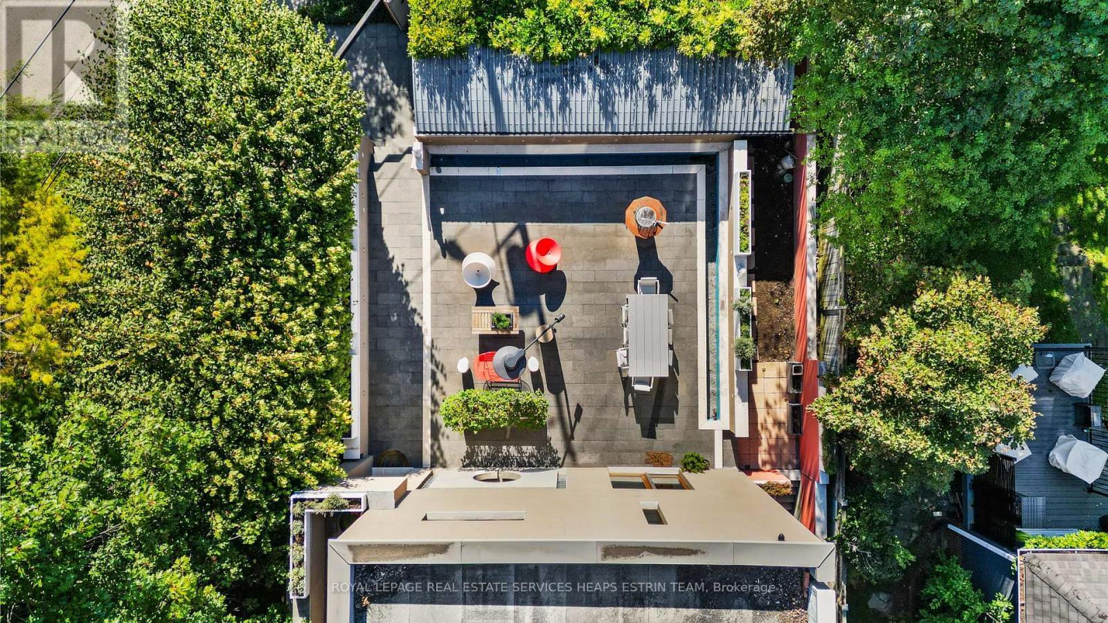 












31 GOVERNORS ROAD

,
Toronto,




Ontario
M4W2E9

