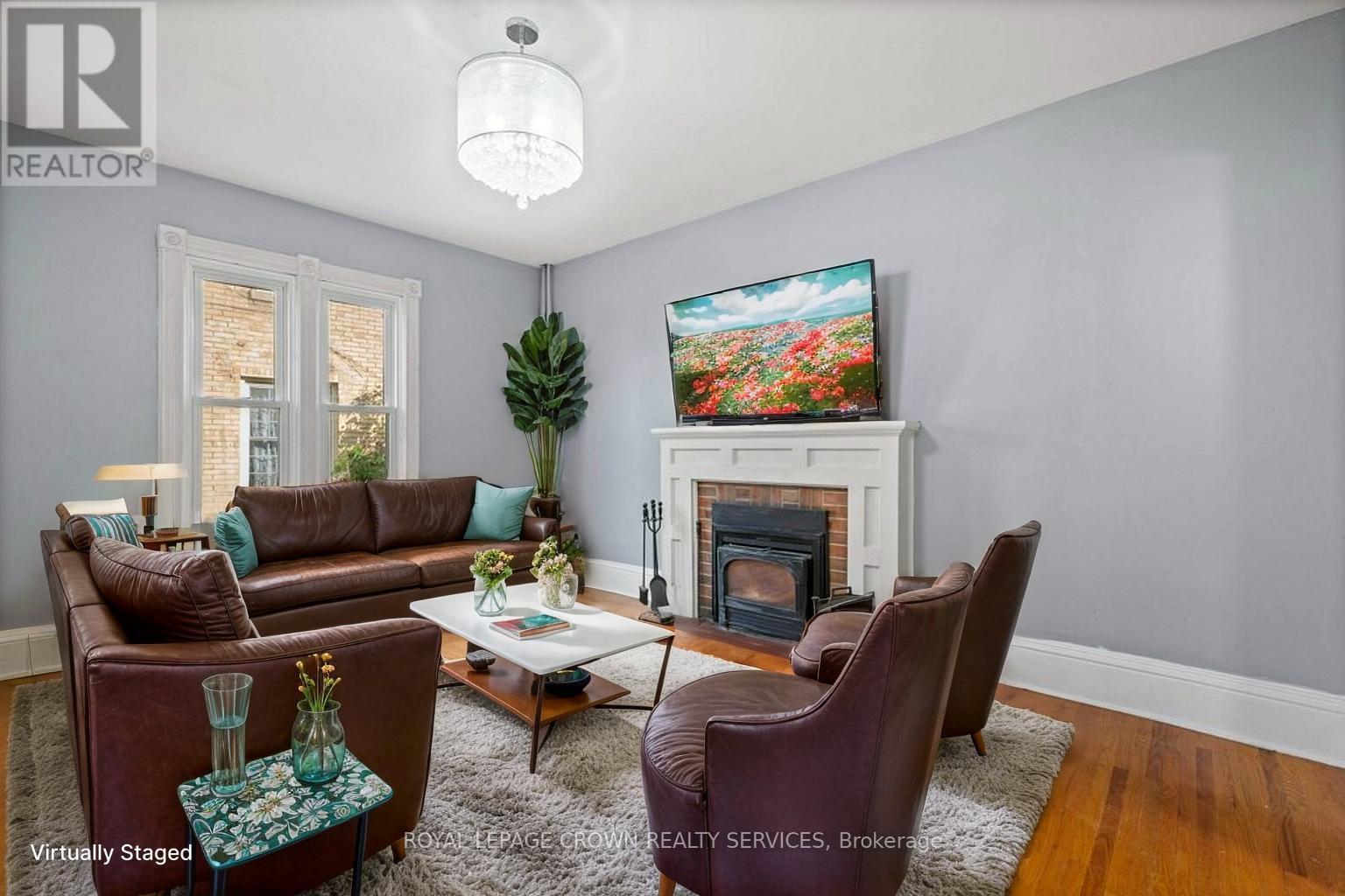 












158 TERRACE HILL STREET

,
Brantford,




Ontario
N3R1G6

