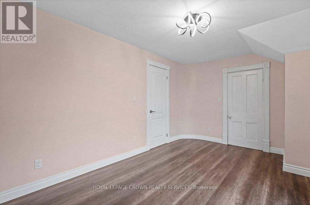 












158 TERRACE HILL STREET

,
Brantford,




Ontario
N3R1G6

