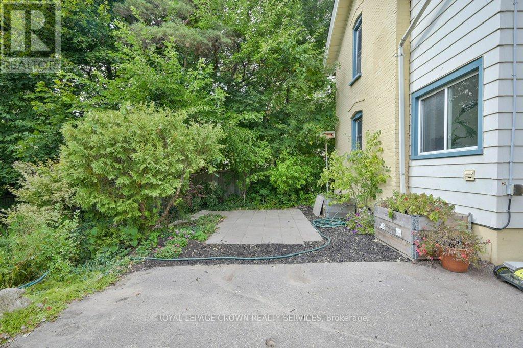 












158 TERRACE HILL STREET

,
Brantford,




Ontario
N3R1G6

