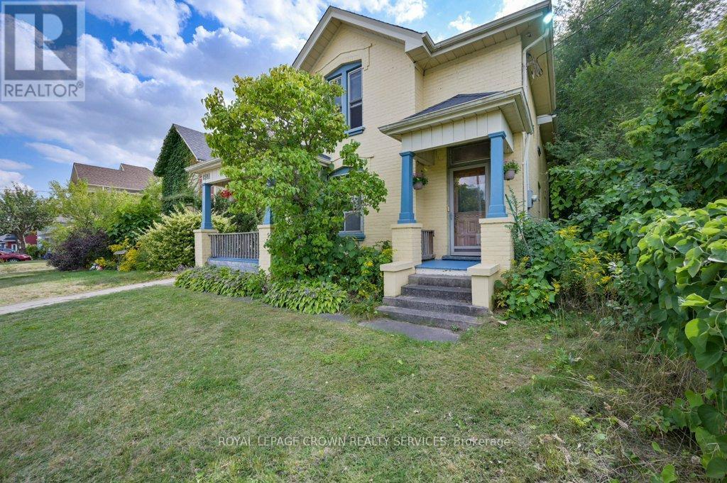 












158 TERRACE HILL STREET

,
Brantford,




Ontario
N3R1G6

