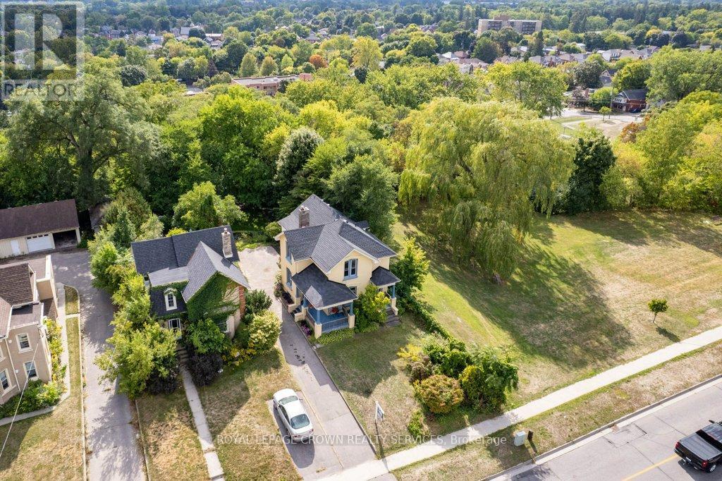 












158 TERRACE HILL STREET

,
Brantford,




Ontario
N3R1G6

