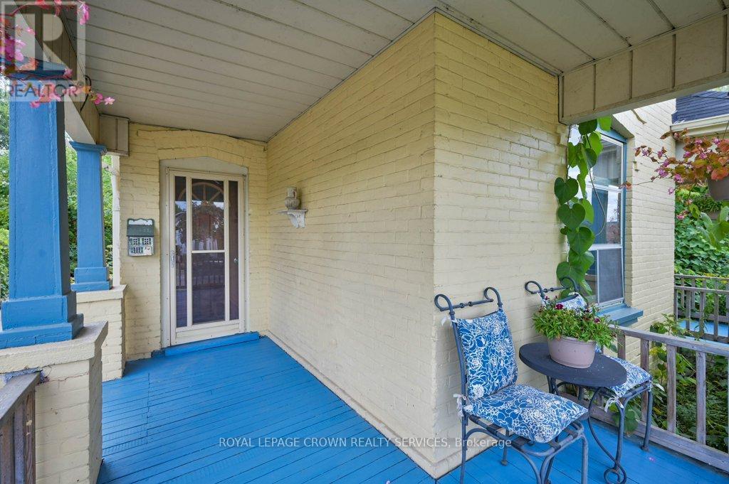 












158 TERRACE HILL STREET

,
Brantford,




Ontario
N3R1G6

