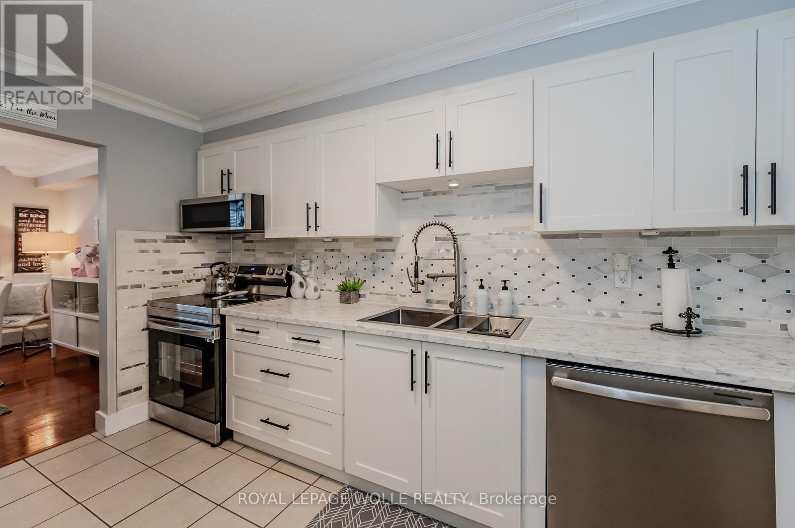 












801 - 65 WESTMOUNT ROAD N

,
Waterloo,




Ontario
N2L5G6

