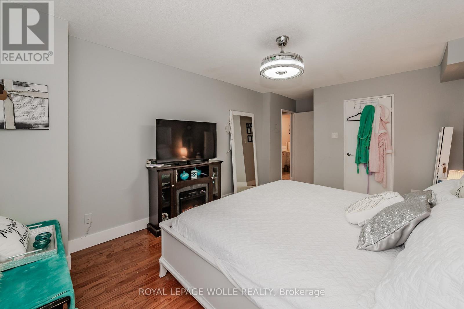 












801 - 65 WESTMOUNT ROAD N

,
Waterloo,




Ontario
N2L5G6

