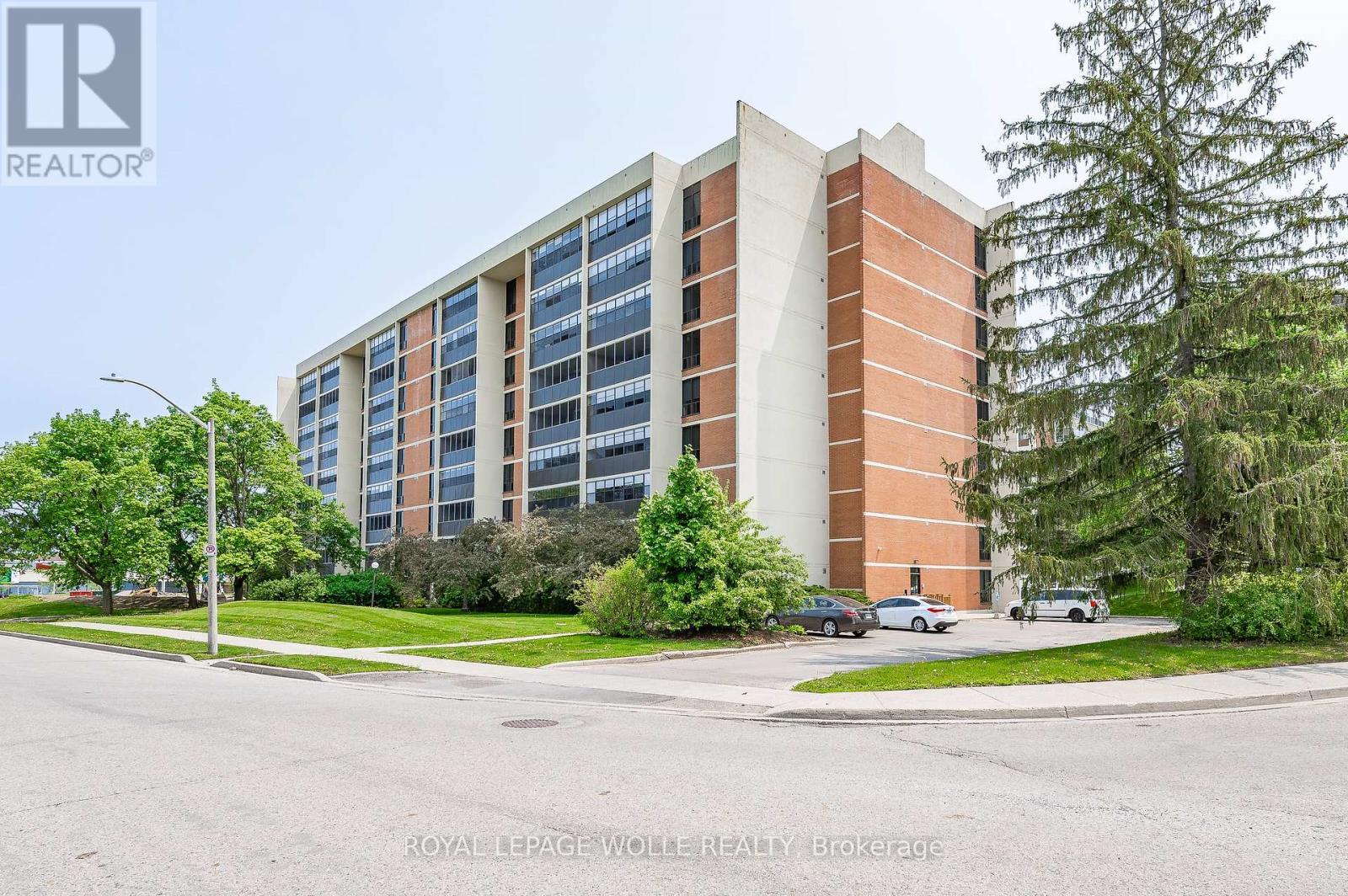 












801 - 65 WESTMOUNT ROAD N

,
Waterloo,




Ontario
N2L5G6

