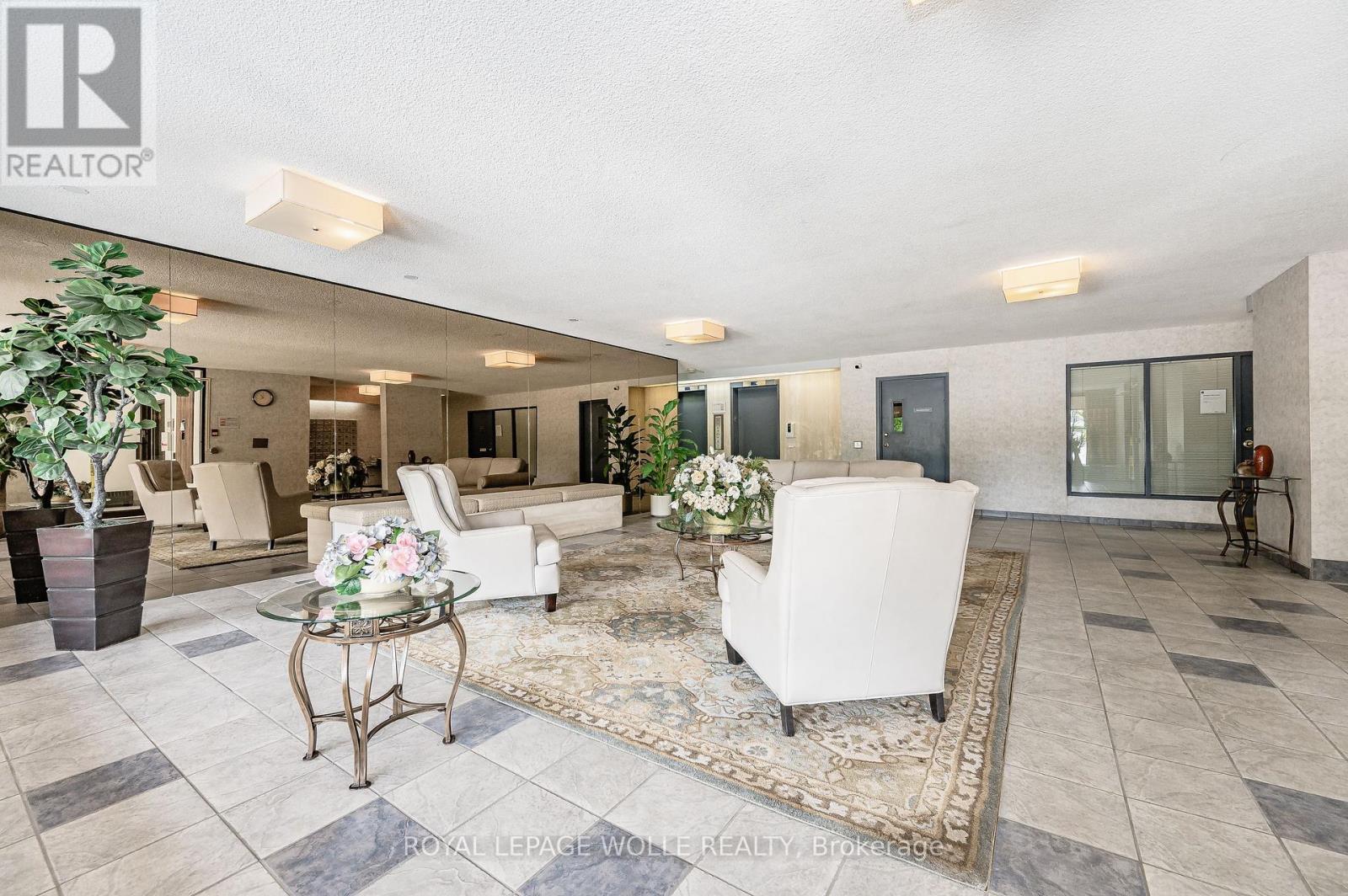 












801 - 65 WESTMOUNT ROAD N

,
Waterloo,




Ontario
N2L5G6

