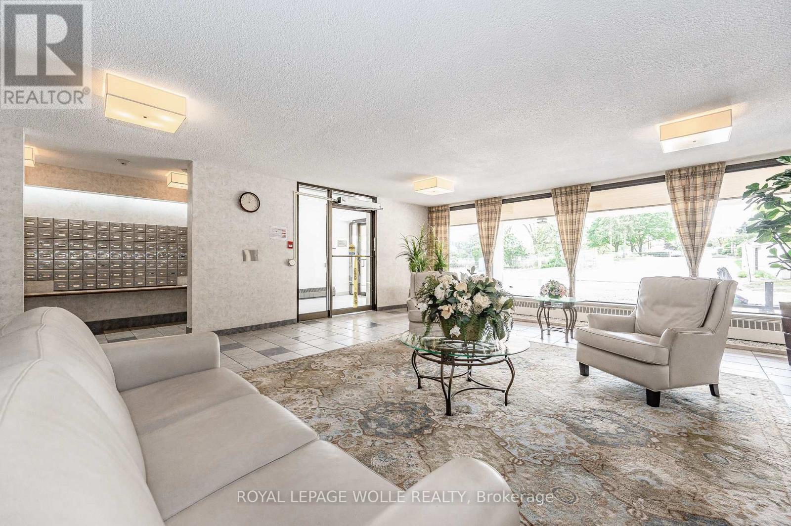 












801 - 65 WESTMOUNT ROAD N

,
Waterloo,




Ontario
N2L5G6

