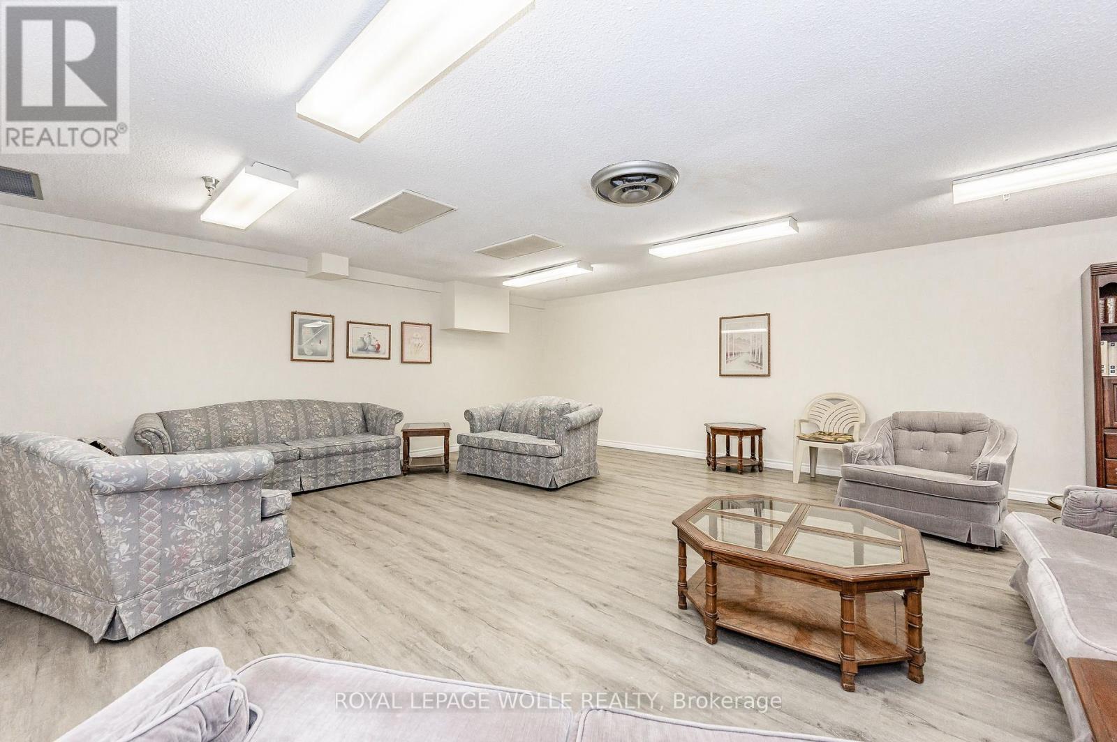 












801 - 65 WESTMOUNT ROAD N

,
Waterloo,




Ontario
N2L5G6

