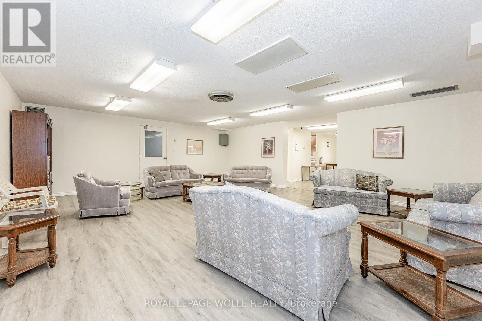 












801 - 65 WESTMOUNT ROAD N

,
Waterloo,




Ontario
N2L5G6

