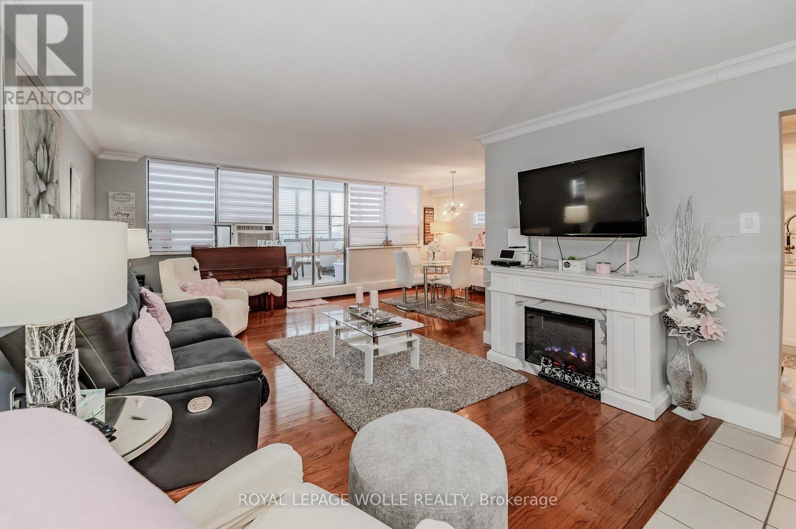 












801 - 65 WESTMOUNT ROAD N

,
Waterloo,




Ontario
N2L5G6

