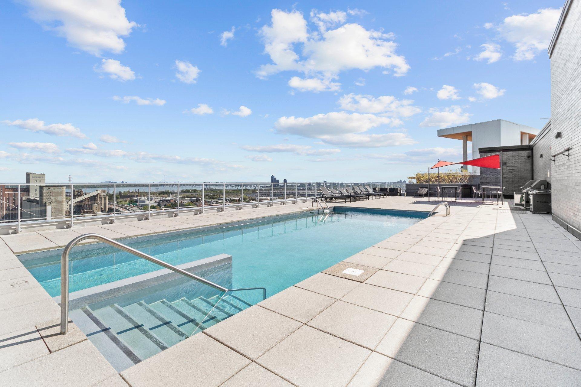 









1085


Rue Smith

, 1503,
Montréal (Le Sud-Ouest),




QC
H3C0L9

