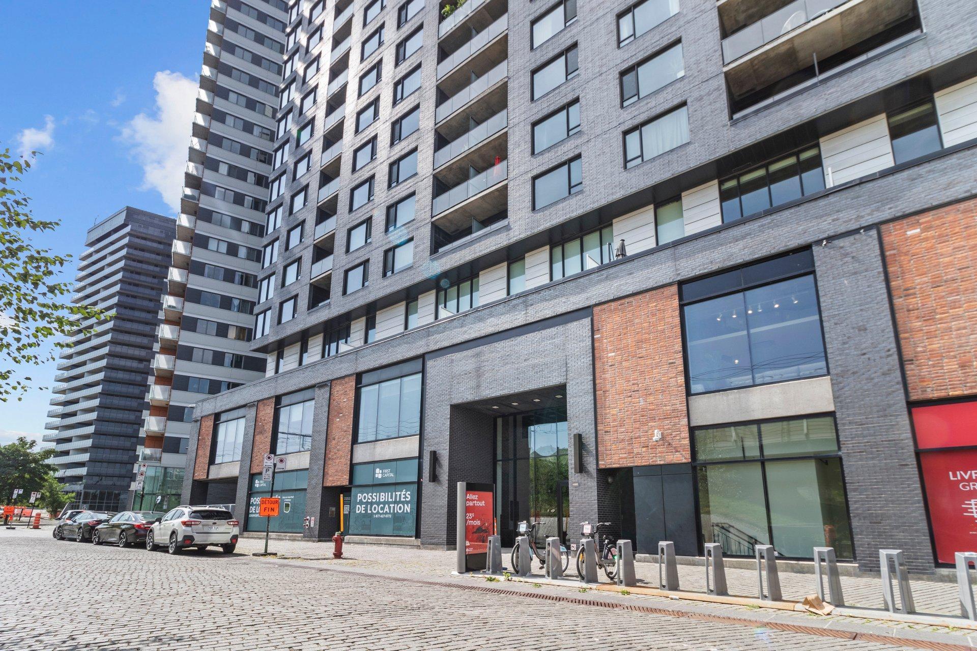 









1085


Rue Smith

, 1503,
Montréal (Le Sud-Ouest),




QC
H3C0L9

