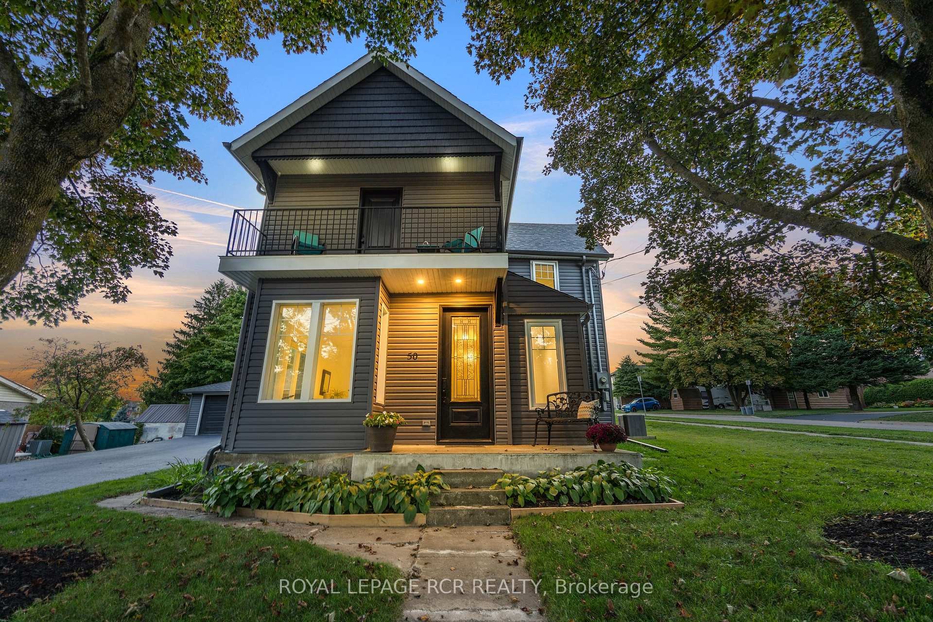 









50


Leeson

Street South,
East Luther Grand Valley,




ON
L9W 5S5

