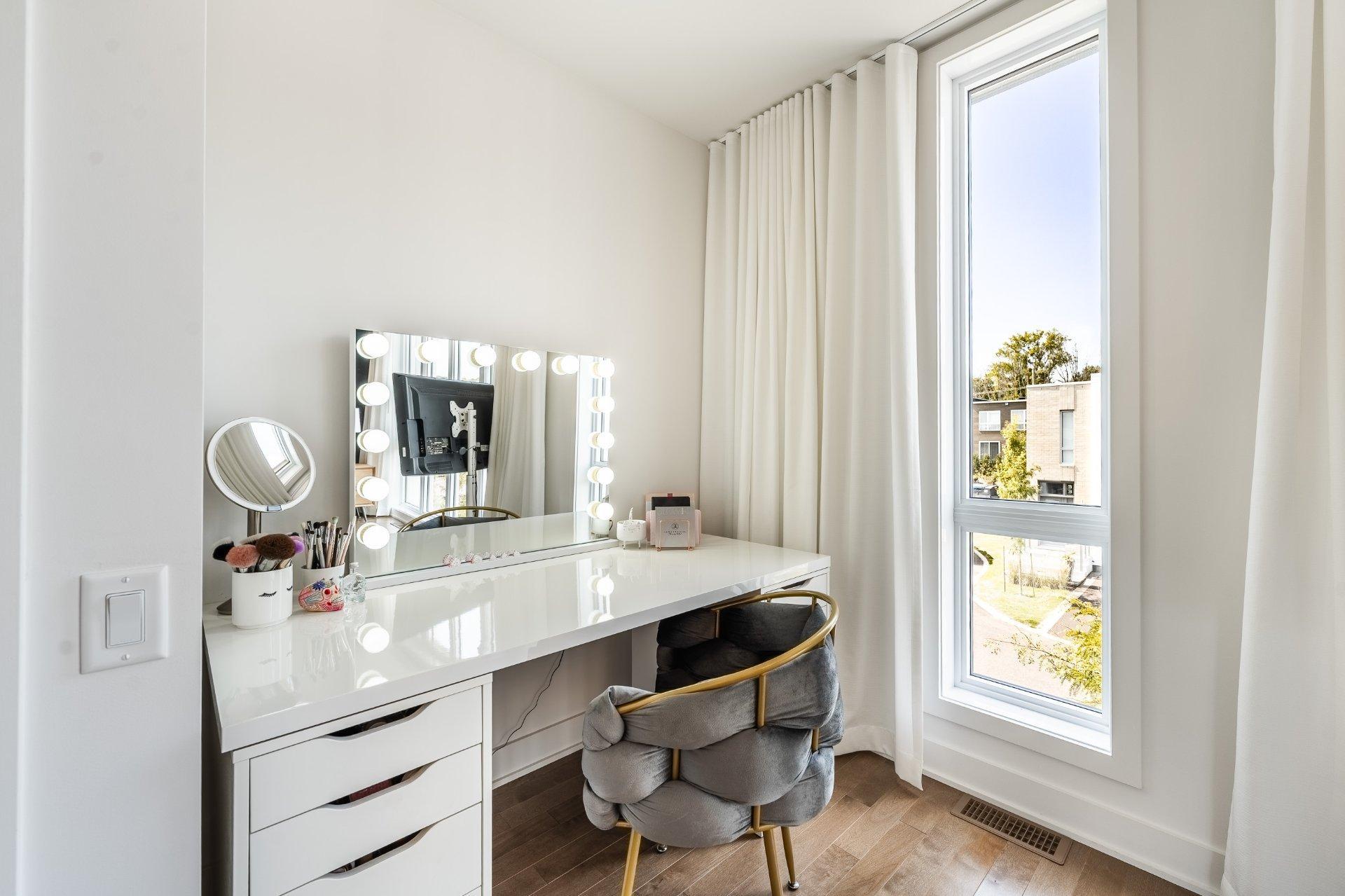 









40


Place Boulay

,
Saint-Basile-le-Grand,




QC
J3N0C6

