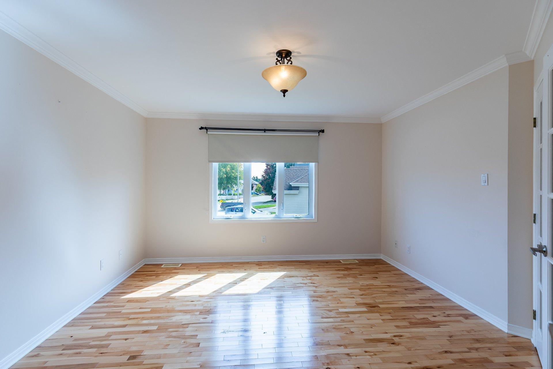 









1344


Rue des Hirondelles

,
Gatineau (Gatineau),




QC
J8R2Z7

