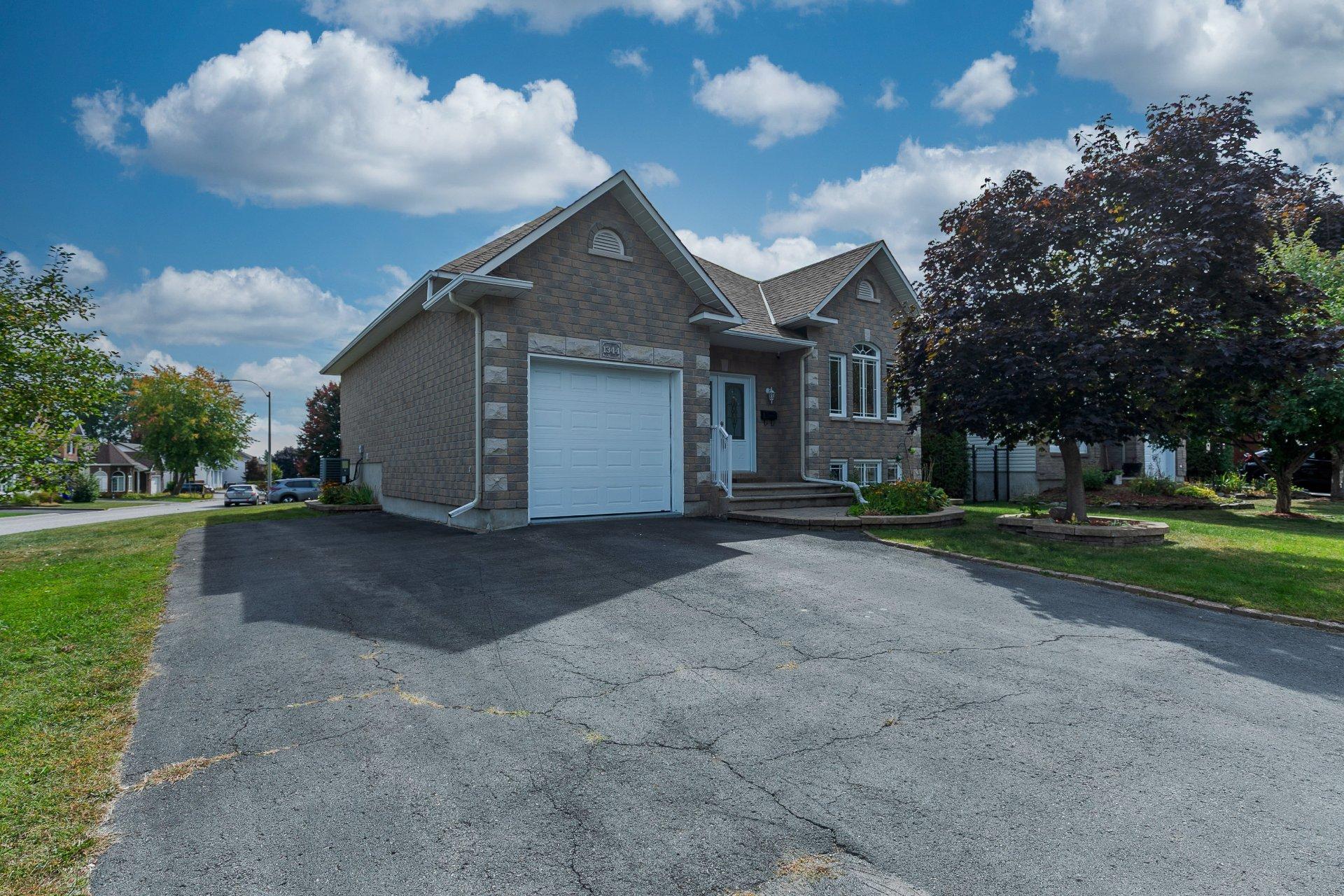 









1344


Rue des Hirondelles

,
Gatineau (Gatineau),




QC
J8R2Z7

