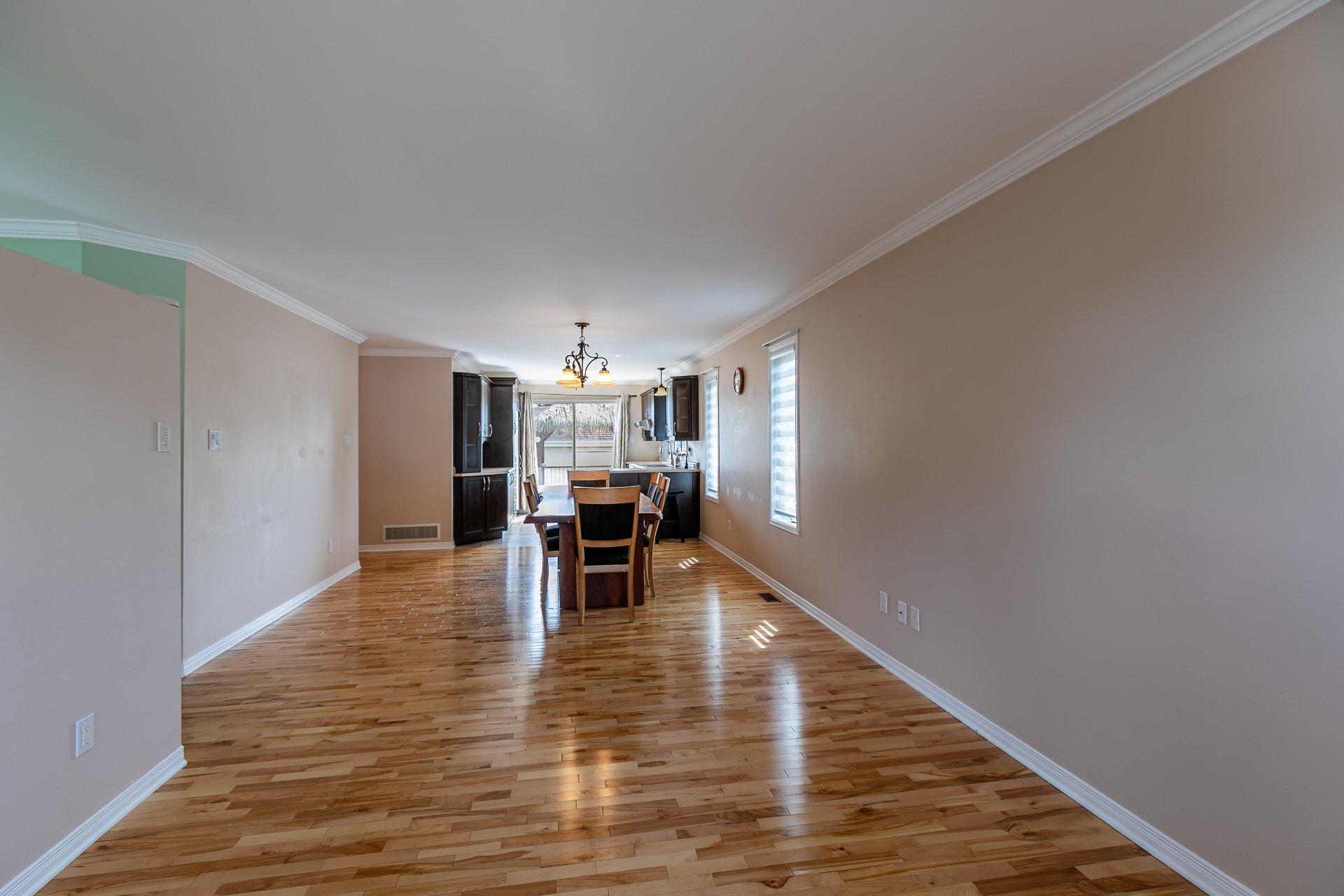 









1344


Rue des Hirondelles

,
Gatineau (Gatineau),




QC
J8R2Z7

