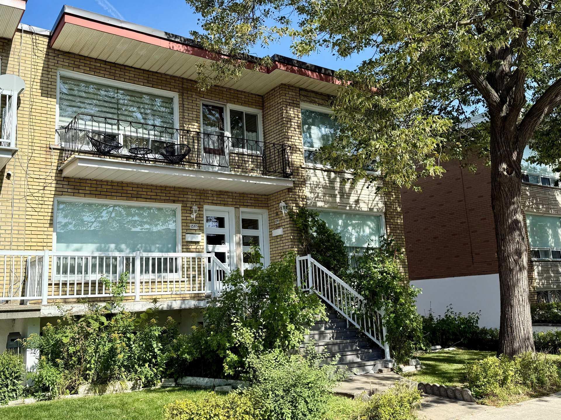 









11595


Rue Joseph-Casavant

,
Montréal (Ahuntsic-Cartierville),




QC
H3M2B9

