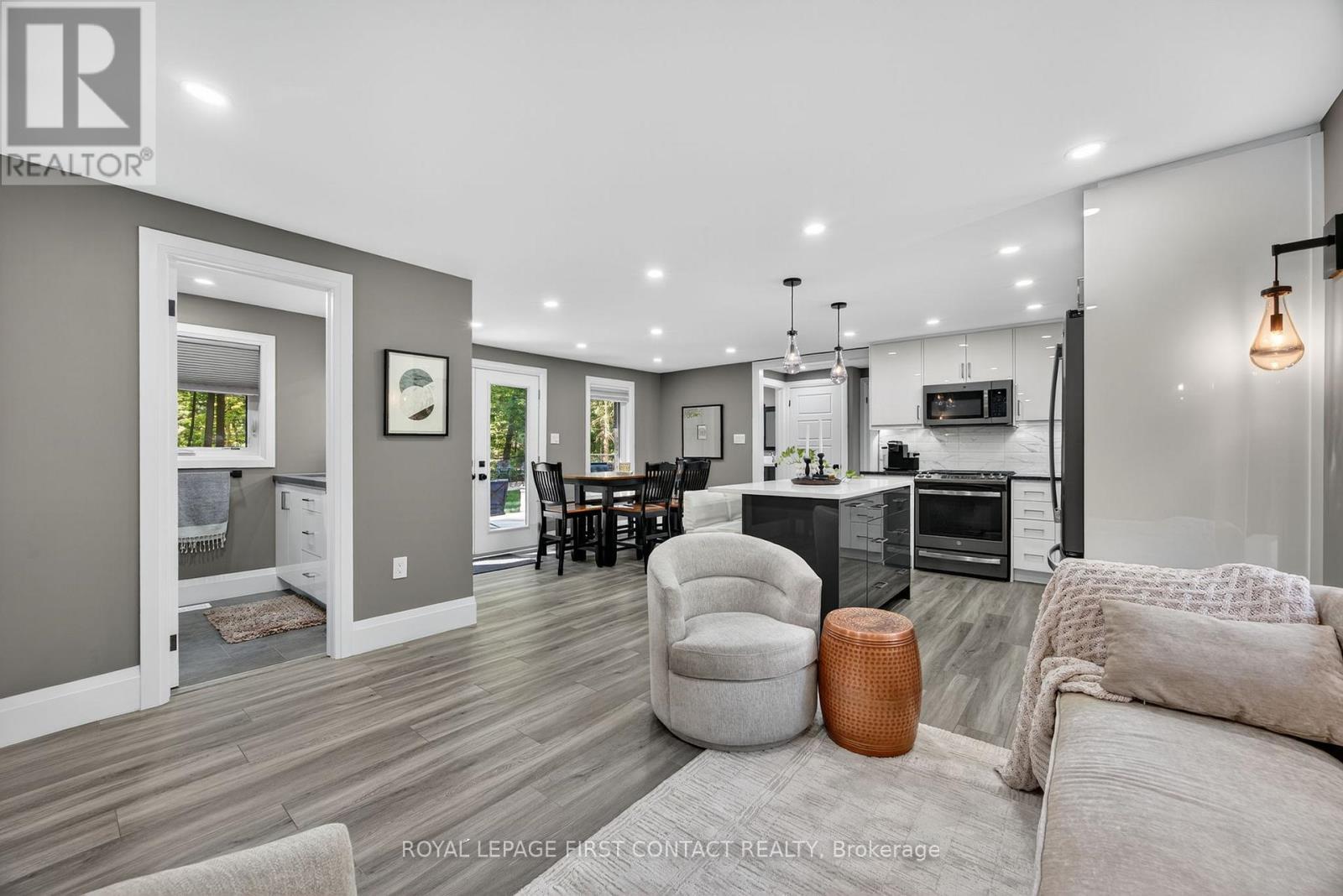 












3200 GOLDSTEIN ROAD

,
Severn,




Ontario
L0K2B0

