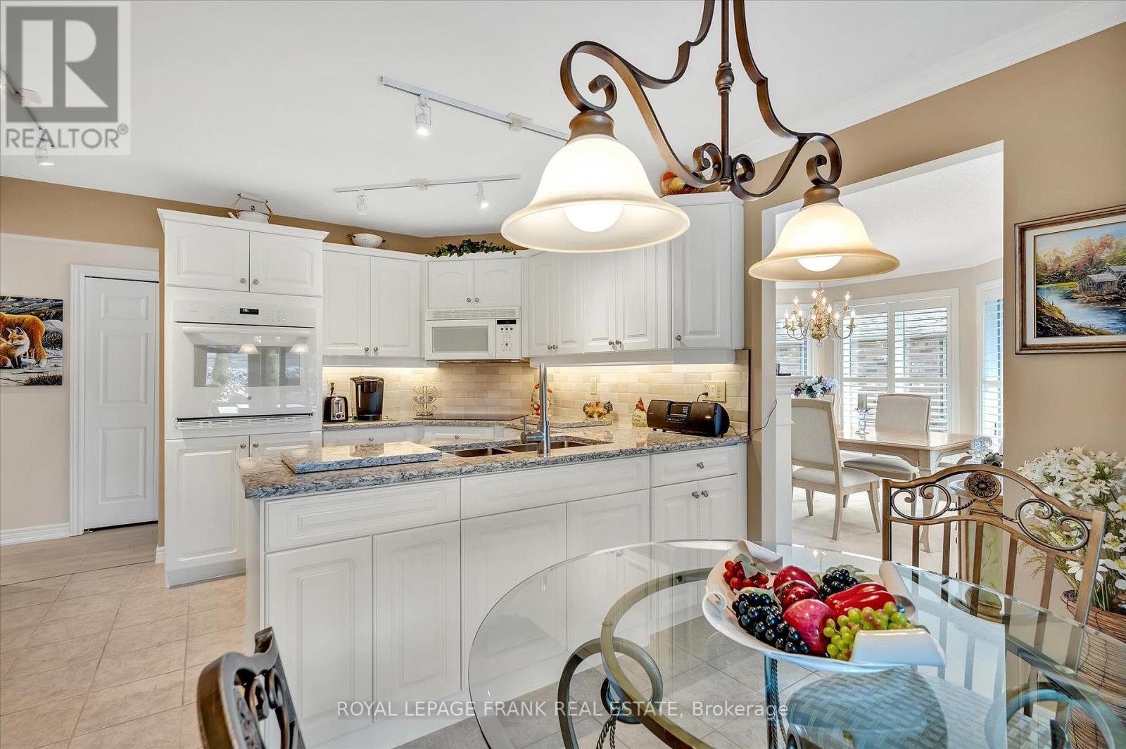 












42 HUNTINGWOOD CRESCENT

,
Kawartha Lakes (Bobcaygeon),




Ontario
K0M1A0

