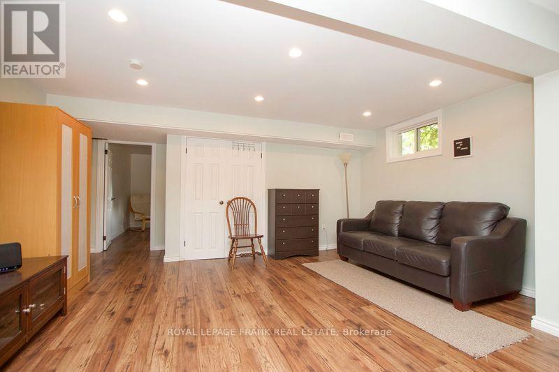 












5 ACADIA DRIVE

,
Cobourg,




Ontario
K9A1T8

