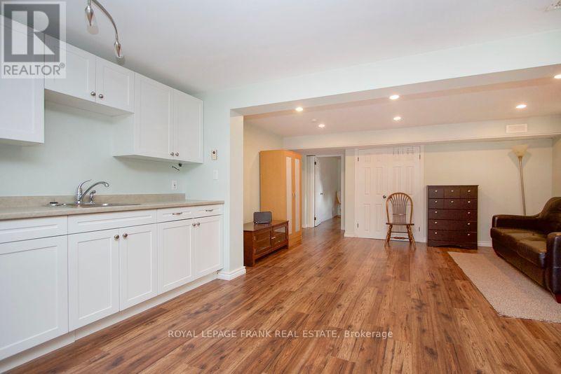 












5 ACADIA DRIVE

,
Cobourg,




Ontario
K9A1T8

