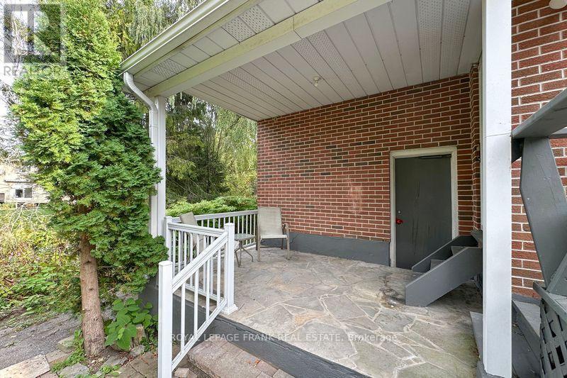 












5 ACADIA DRIVE

,
Cobourg,




Ontario
K9A1T8


