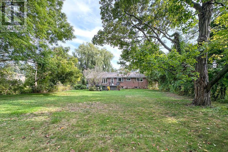 












5 ACADIA DRIVE

,
Cobourg,




Ontario
K9A1T8

