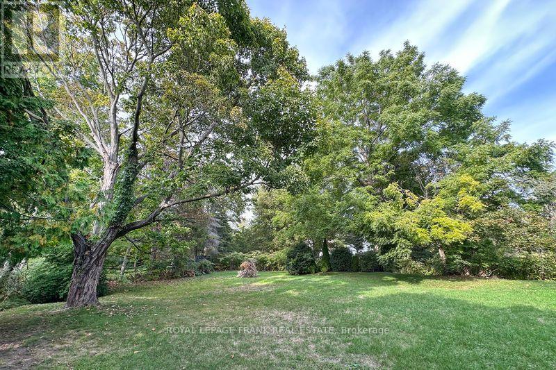 












5 ACADIA DRIVE

,
Cobourg,




Ontario
K9A1T8

