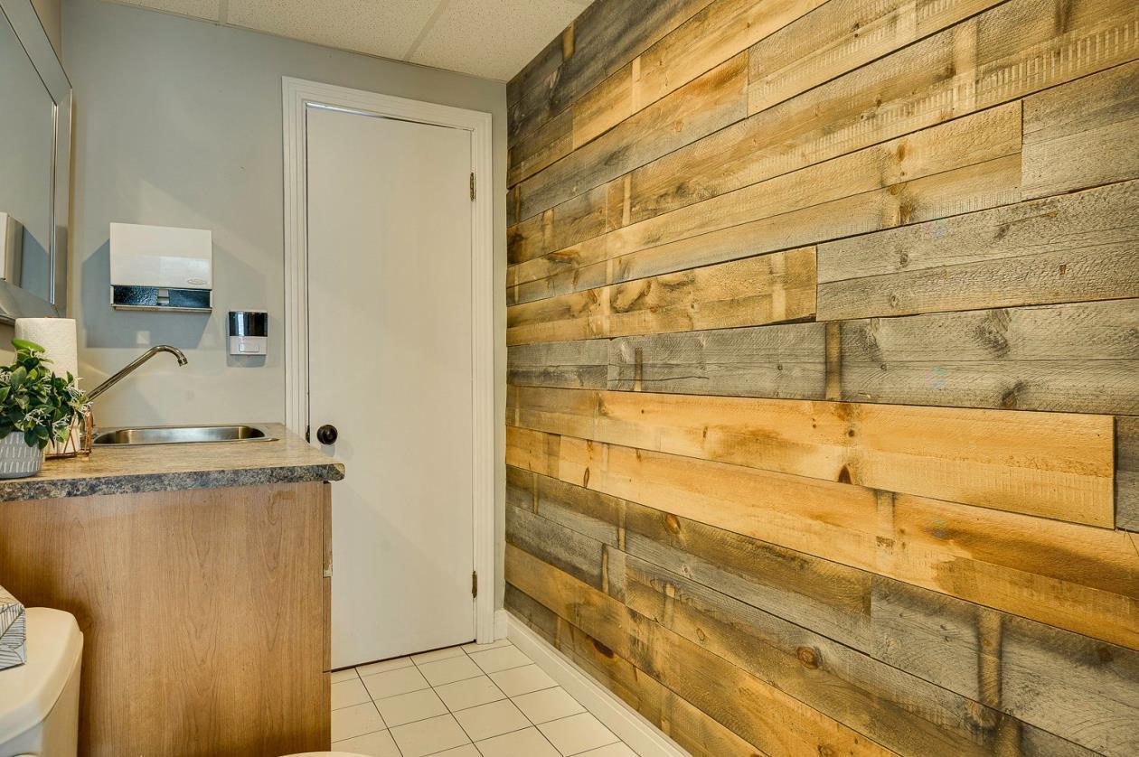 









121

 - 123


Rue De Martigny O.

,
Saint-Jérôme,




QC
J7Y2G2


