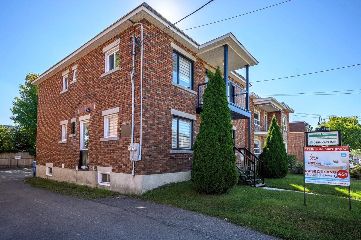 









121

 - 123


Rue De Martigny O.

,
Saint-Jérôme,




QC
J7Y2G2

